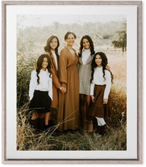 Simple Gallery of One Border Portrait