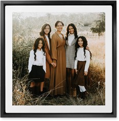 Simple Gallery of One Border Portrait