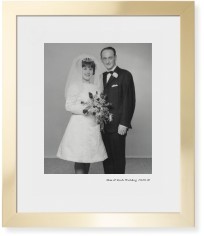 Modern Gallery of One Portrait