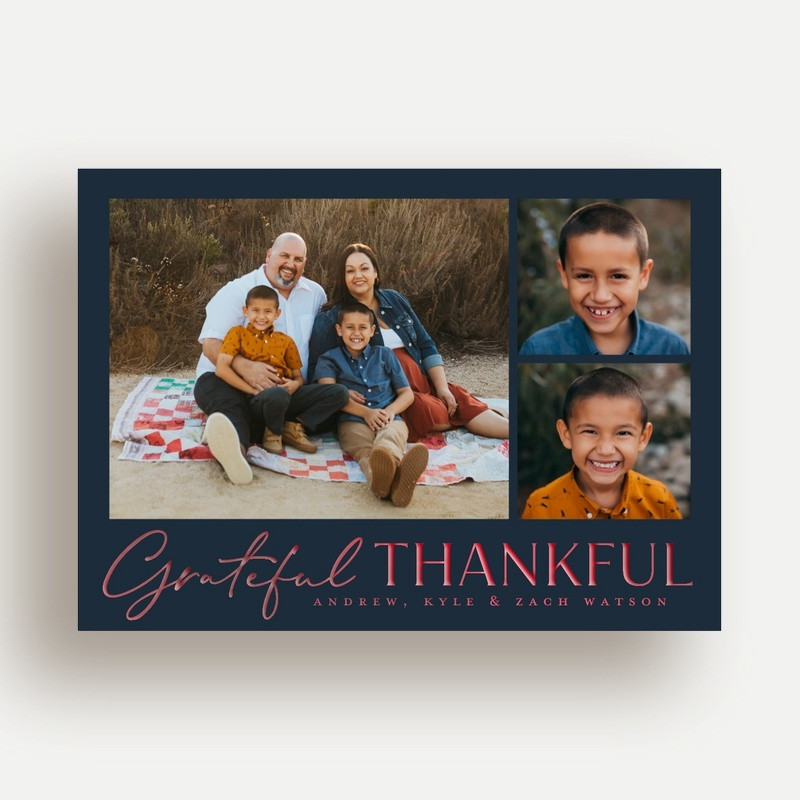 Thanksgiving Cards With a Family Photo