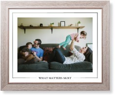 Simple Outline Border Landscape