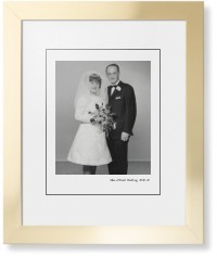 Modern Gallery of One Portrait