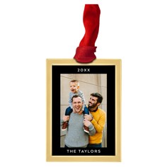 Framed Gallery of One Vertical