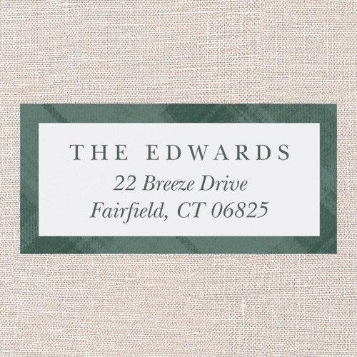 Plaid Border Elegance