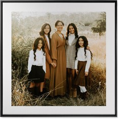 Simple Gallery of One Border Portrait